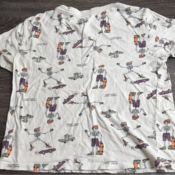 5/$20 Old Navy Skateboard Skeleton Tee - Picture 3 of 6